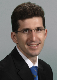 Mr Nicholas Emms | Consultant Orthopaedic Surgeon